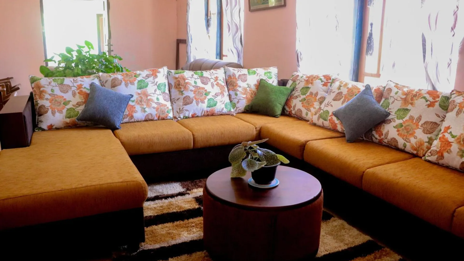 St Elmo Homestay Nuwara Eliya Sri Lanka